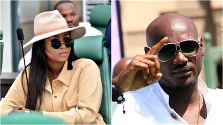
2baba Warns Nigerians To Vote With Their Heads, Senses, And Full Chests. 