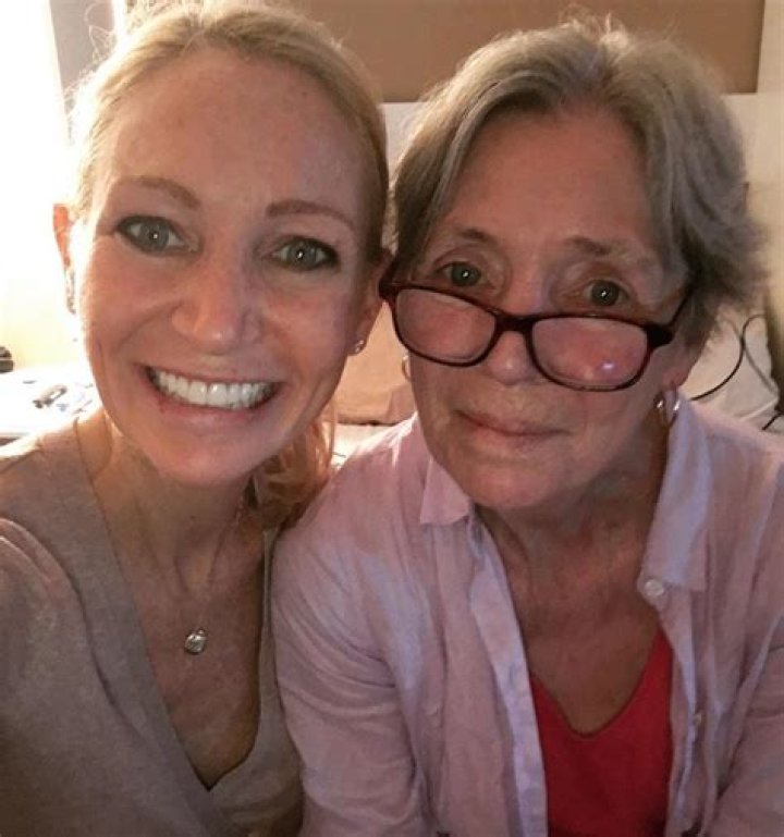 Alli Breen Bio, Wiki, Age, Husband, Height, Net Worth, Parents & More