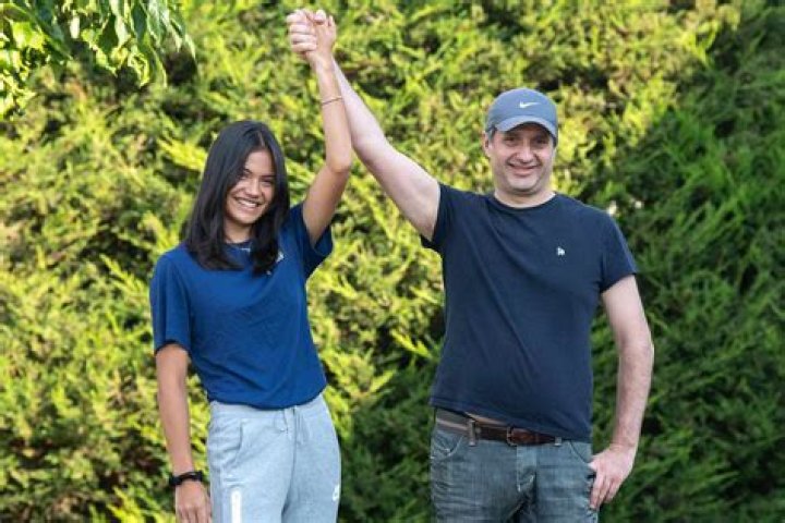 Are Emma Raducanu parents separated or divorced?