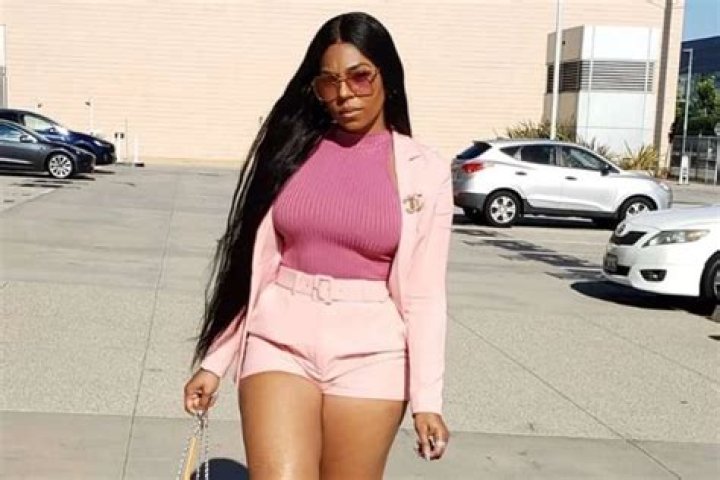 Ashanti’s Fans Defend Her Over Recent Controversial Photos That Led To Nasty Body-Shaming
