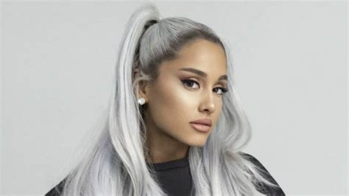 
Beloved singer Ariana Grande turns 26 today! 