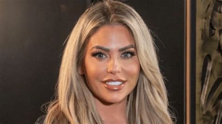 Bianca Gascoigne Shares Swimsuit Photo "Pretty Sure My Birthstone is a Seashell" 