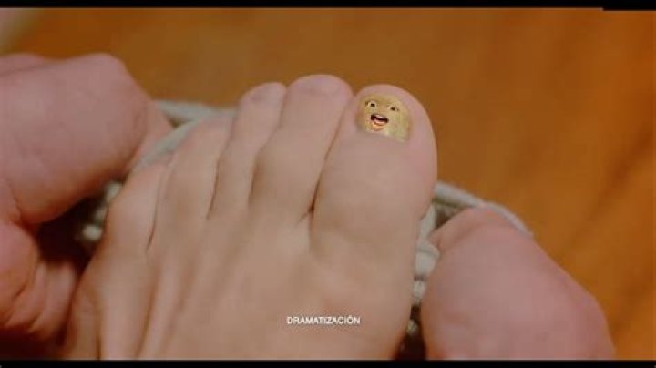 Big Natural Toes Commercial, Actress, Humor & Ad Explained