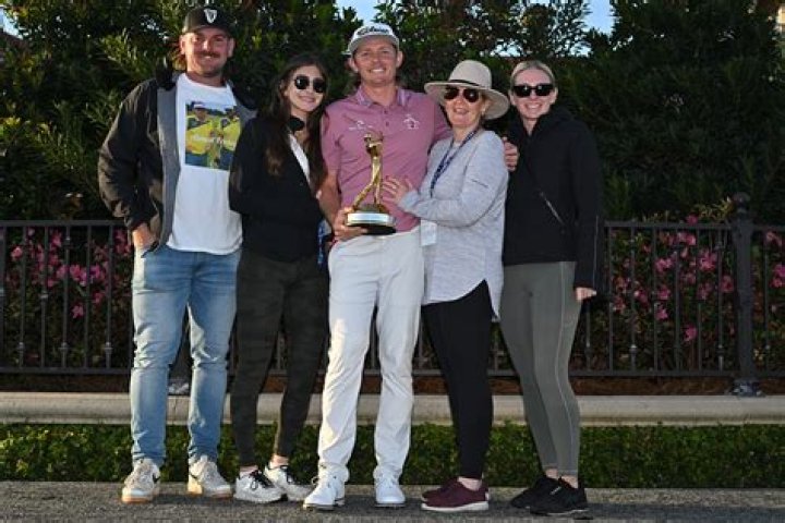 Cameron Smith: Girlfriend, Family, Prize Money & Net Worth