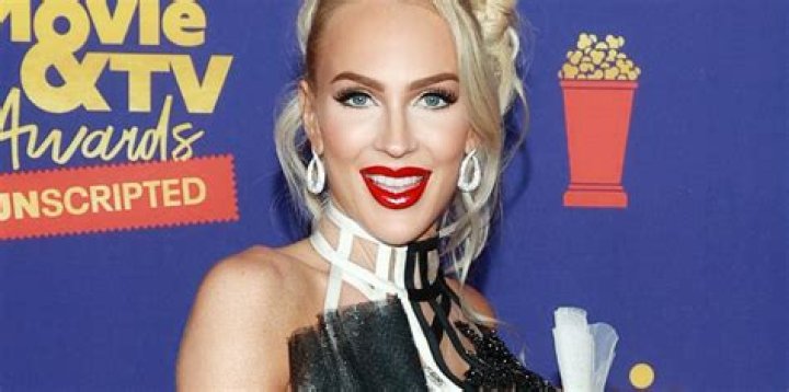 Christine Quinn in Bathing Suit Shares Sunny Photo With Fans  — Celebwell