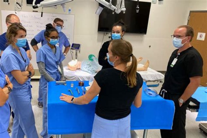 Directory of Physicians (MD/DO) in Hollywood, California