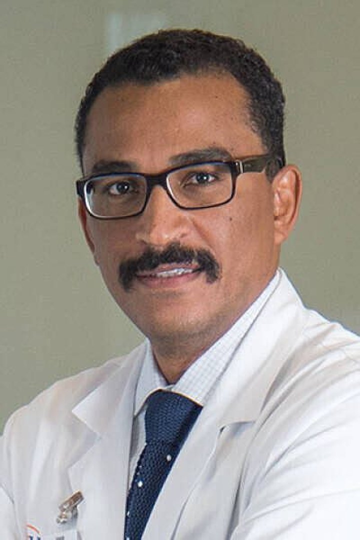 Dr. Hilaire Fernandes, MD – Plantation, FL