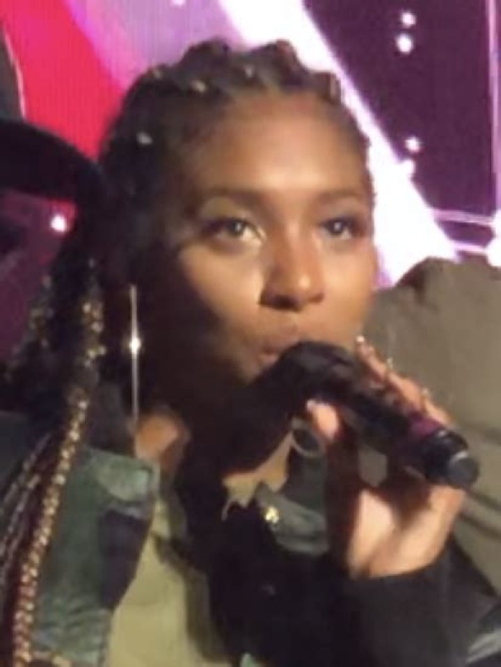 Duolingo Height, Weight, Net Worth, Age, Birthday, Wikipedia, Who, Nationality, Biography