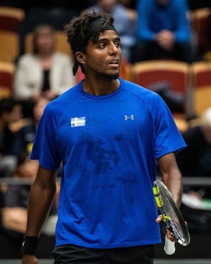 
Elias Ymer Height, Weight, Net Worth, Age, Birthday, Wikipedia, Who, Nationality, Biography 