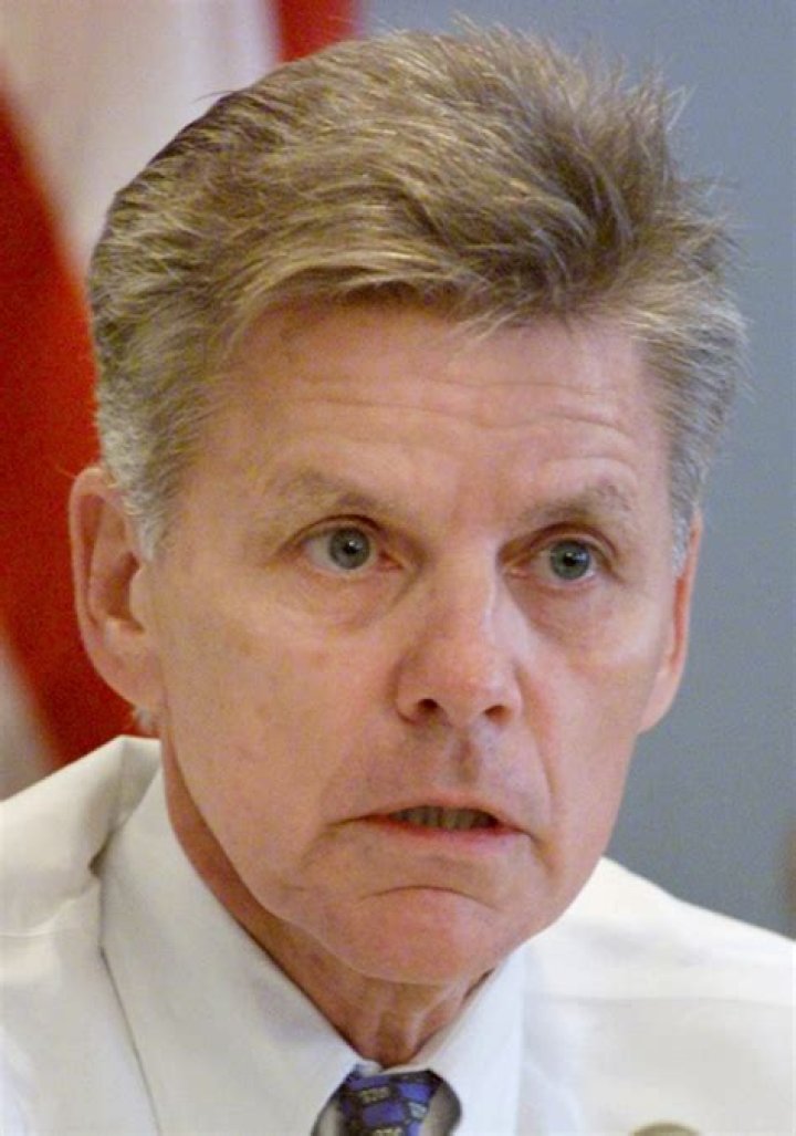 
Gary Condit Height, Weight, Net Worth, Age, Birthday, Wikipedia, Who, Nationality, Biography 