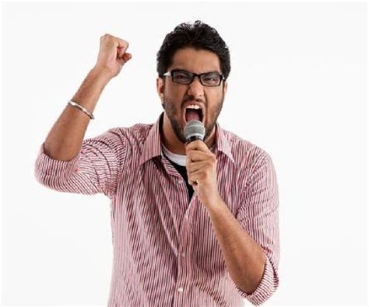 Gursimran Khamba Biography - Facts, Childhood, Family of Stand-up Comedian & Writer