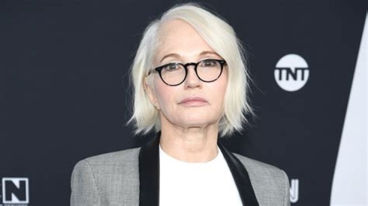 Here’s Ellen Barkin’s net worth – including her divorce settlement from billionaire Ronald Perelman
