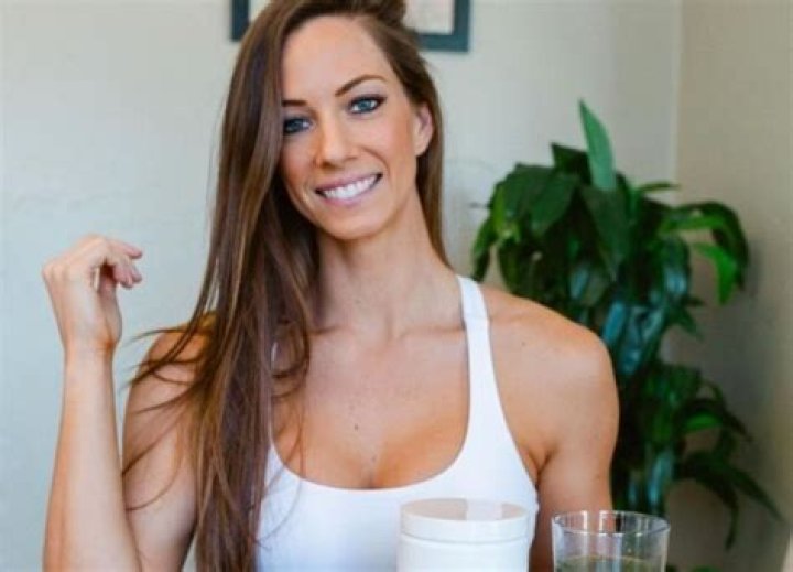 Janna Breslin Height, Weight, Net Worth, Age, Birthday, Wikipedia, Who, Nationality, Biography