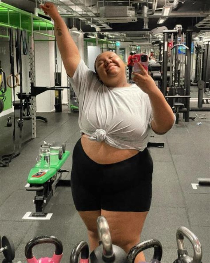 Jenna Dewan in Gym Gear Breaks Hand During Workout