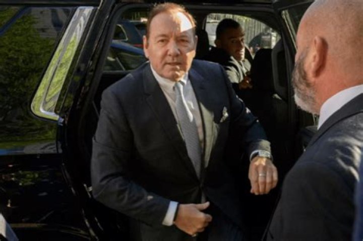 Kevin Spacey Officially Charged With Felony Sexual Assault – Releases Bizarre Frank Underwood Video