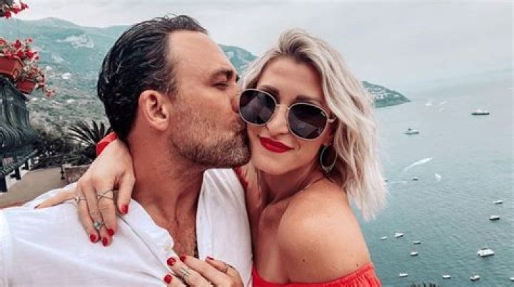 
Kingcarlx Height, Weight, Net Worth, Age, Birthday, Wikipedia, Who, Nationality, Biography 