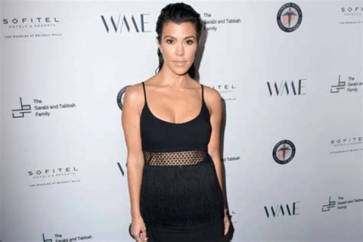 KUWK: Kourtney Kardashian Fires Back At Hater Saying She ‘Doesn’t Work’