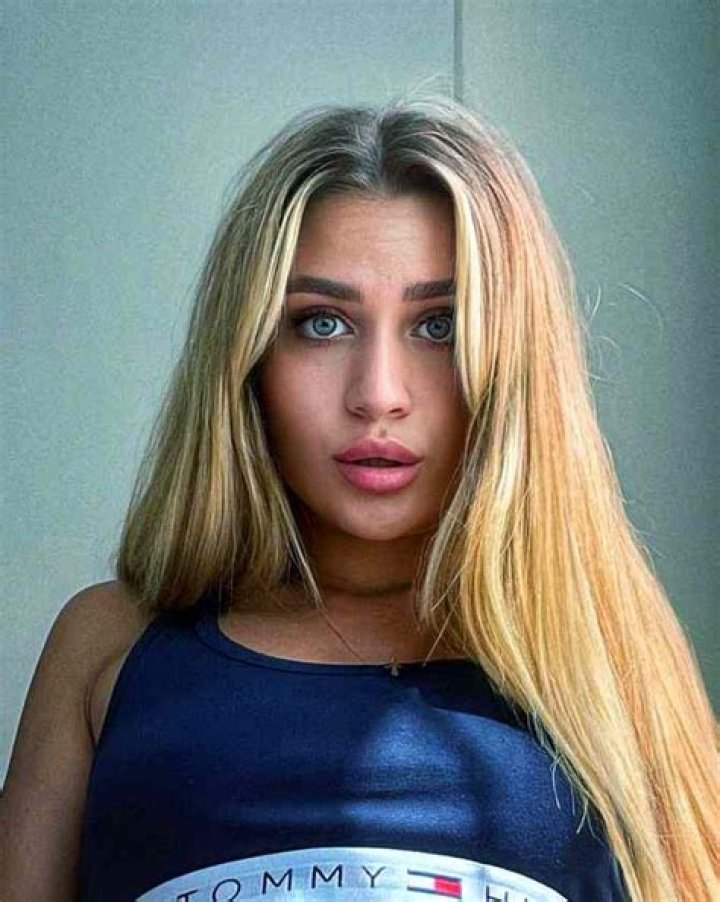 
Lauren Almeida Height, Weight, Net Worth, Age, Birthday, Wikipedia, Who, Nationality, Biography 