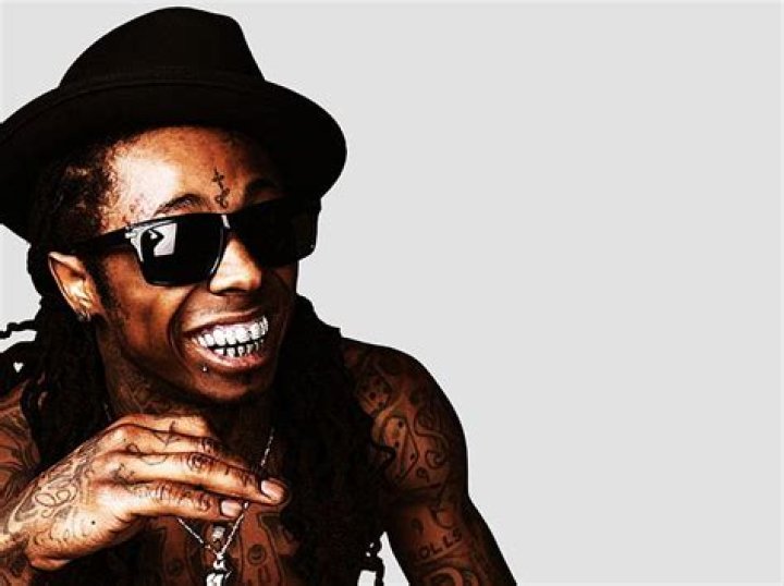 Lil Wayne Ft. Drake – She Will