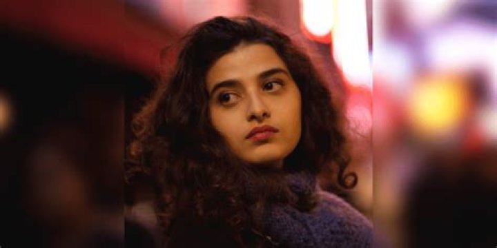 Manal Issa Wiki, Age, Husband, Height, Net Worth, Instagram & More