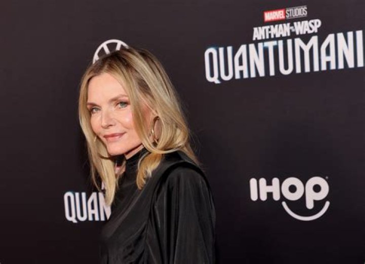 Michelle Pfeiffer Height, Weight, Net Worth, Age, Birthday, Wikipedia, Who, Nationality, Biography
