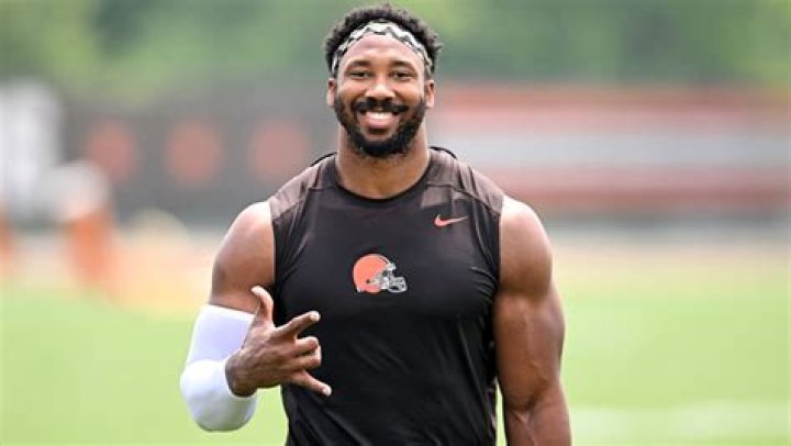 MJ Garrett Height, Weight, Net Worth, Age, Birthday, Wikipedia, Who, Nationality, Biography