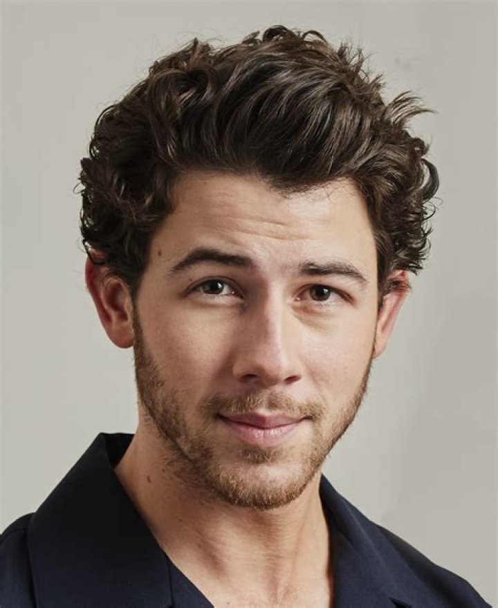 Nick Jonas Biography - Facts, Childhood, Family Life & Achievements