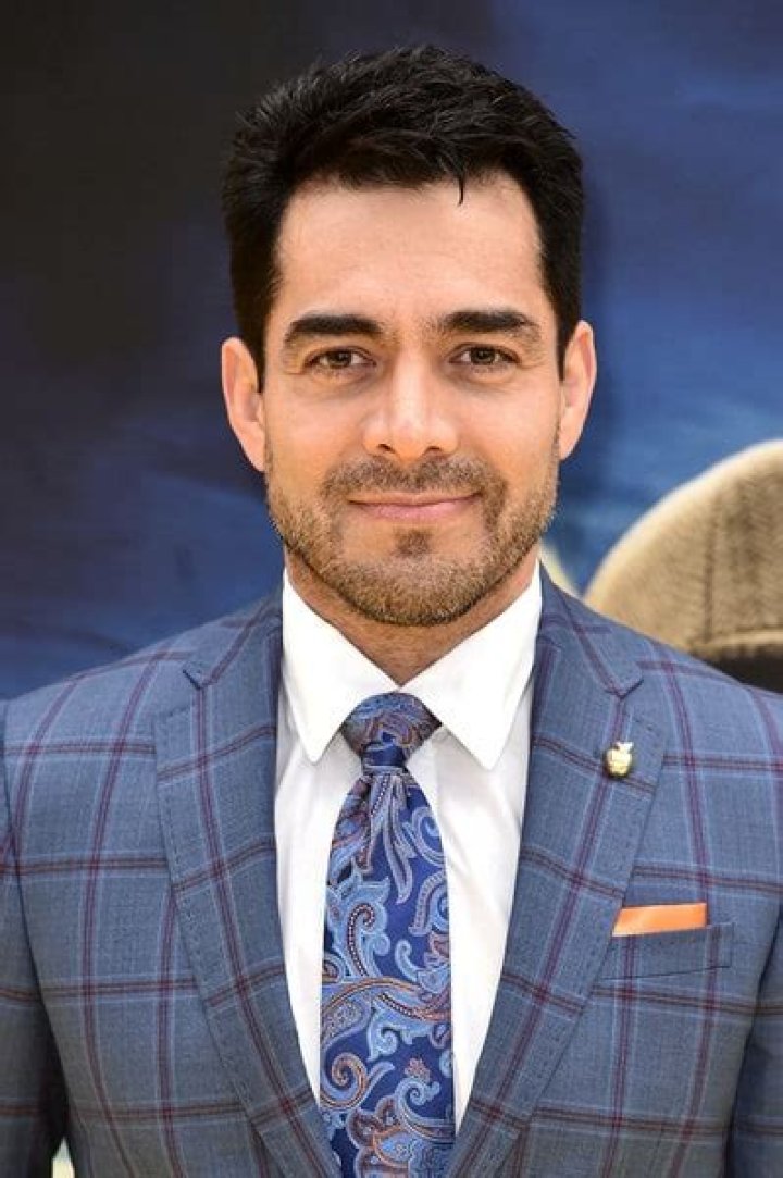 Omar Chaparro career earnings, salary and net worth
