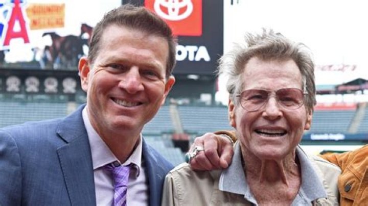 Patrick O’Neal (sportscaster) wife: Who is Summer Imai?