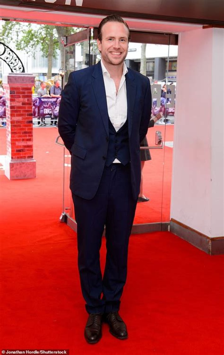 Timothy Spall Weight Loss: How the Actor Shed Pounds and Embraced Wellness?