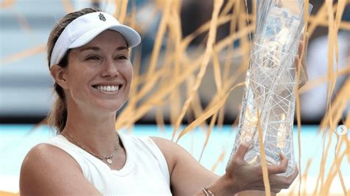 Who are Danielle Collins clothing sponsors?