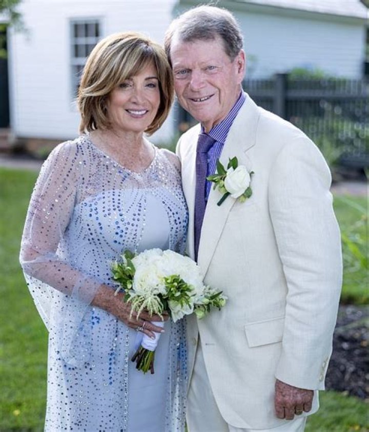 Who Is Tom Watson Wife? Is Tom Watson Still Married?